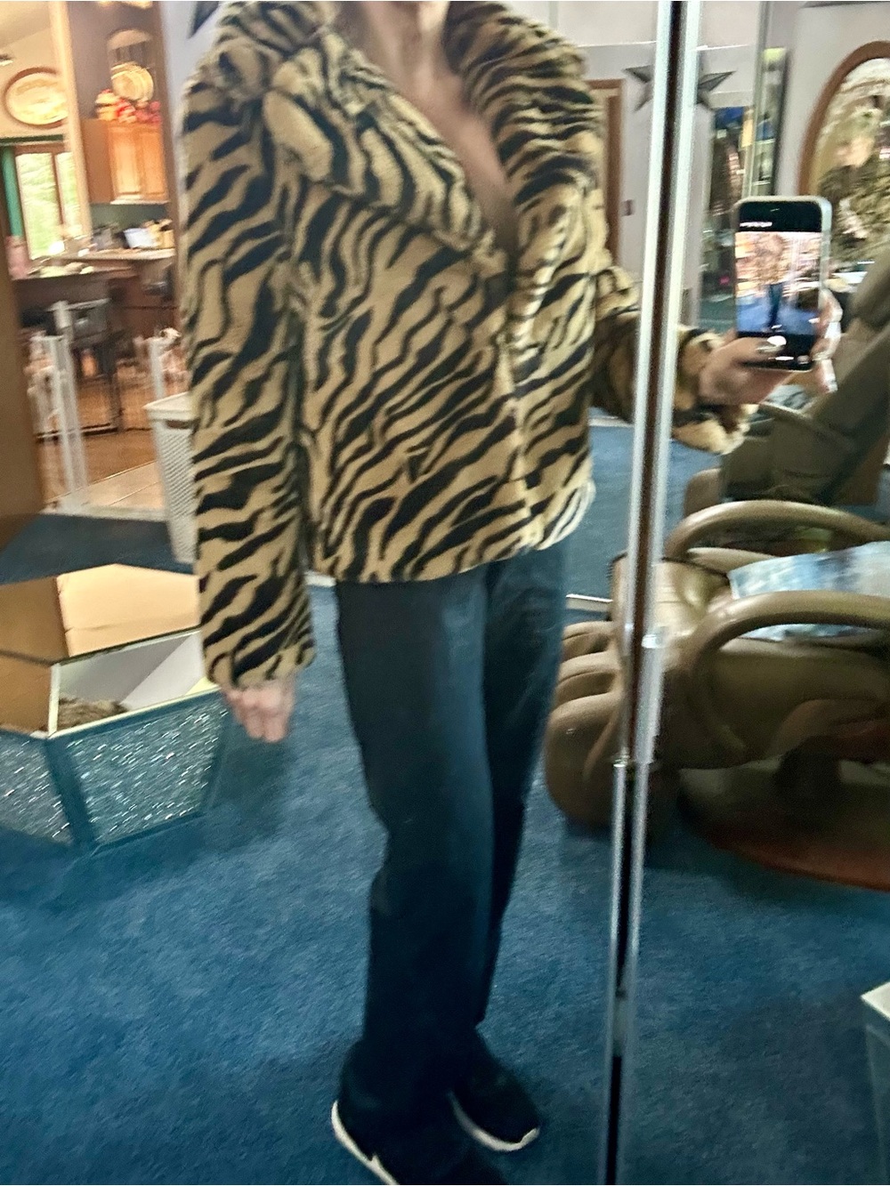 Tiger-Print Faux Fur Jacket - Tan & Black - Picture 3 of 7